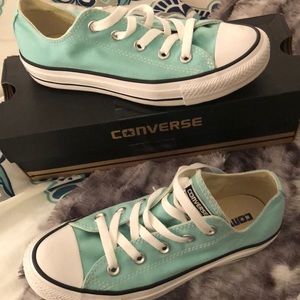 Women’s teal converse size 6